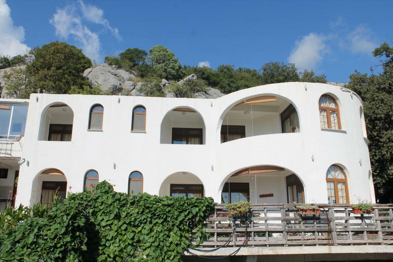 Pataki Guesthouse Petrovac Exterior photo
