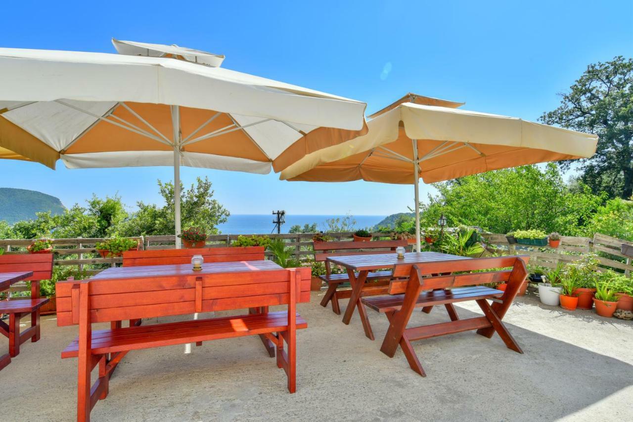 Pataki Guesthouse Petrovac Exterior photo